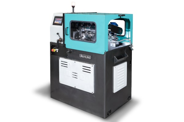 El control de máquina se realiza mediante una configuración de PLC Mitsubishi en combinación con un terminal gráfico táctil